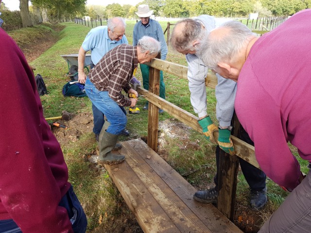 11 Getting the lower handrail into plae